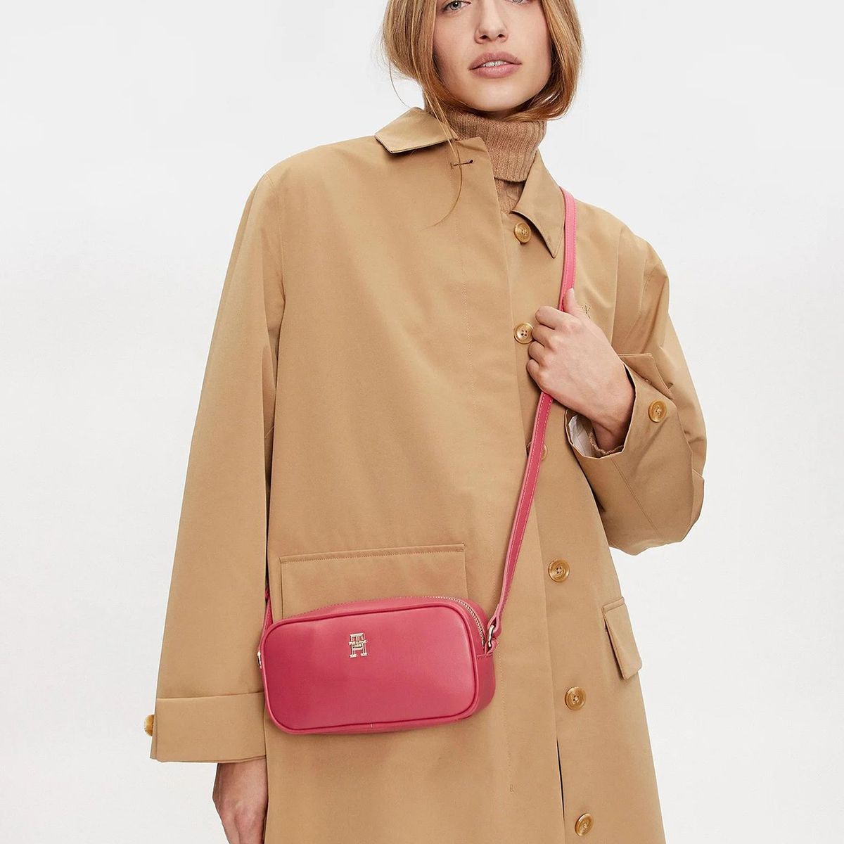 TOMMY HILFIGER - Bandolera Refined Monogram