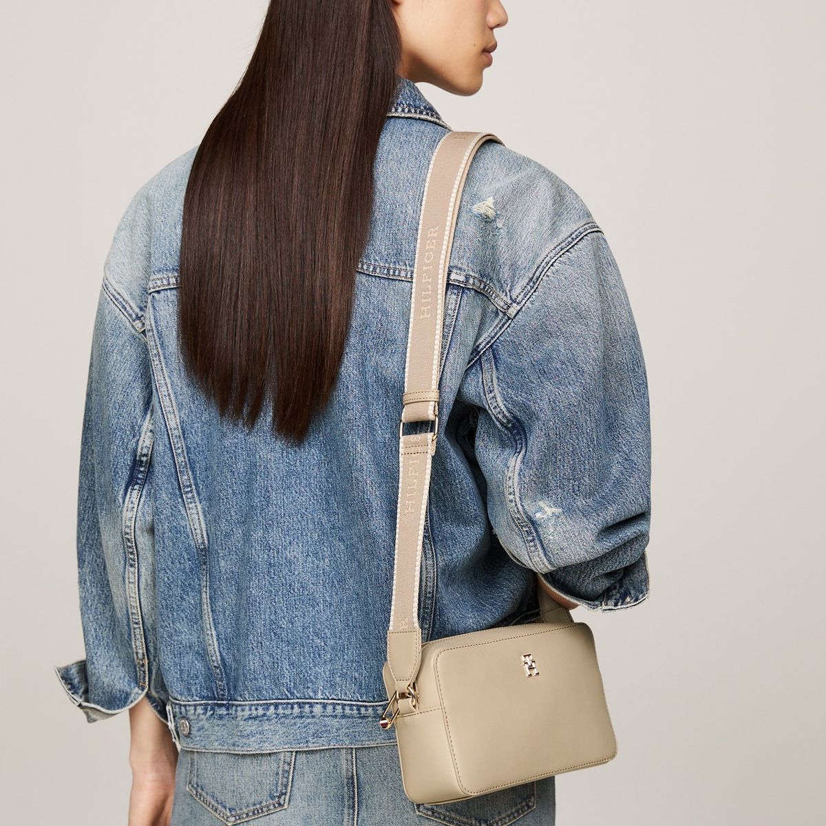 TOMMY HILFIGER - Bandolera Con Monotipo