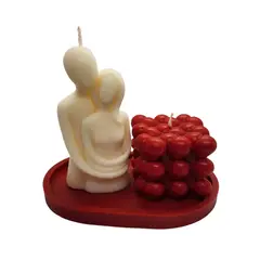SCENTS CHILE - SET ENAMORADOS VELA PAREJA AROMA MIEL + VELA CORAZON AROMA LOVE STORY