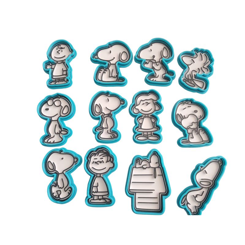 GENERICO - Set 12 Cortadores de Galletas  Snoopy y Amigos 10 CM