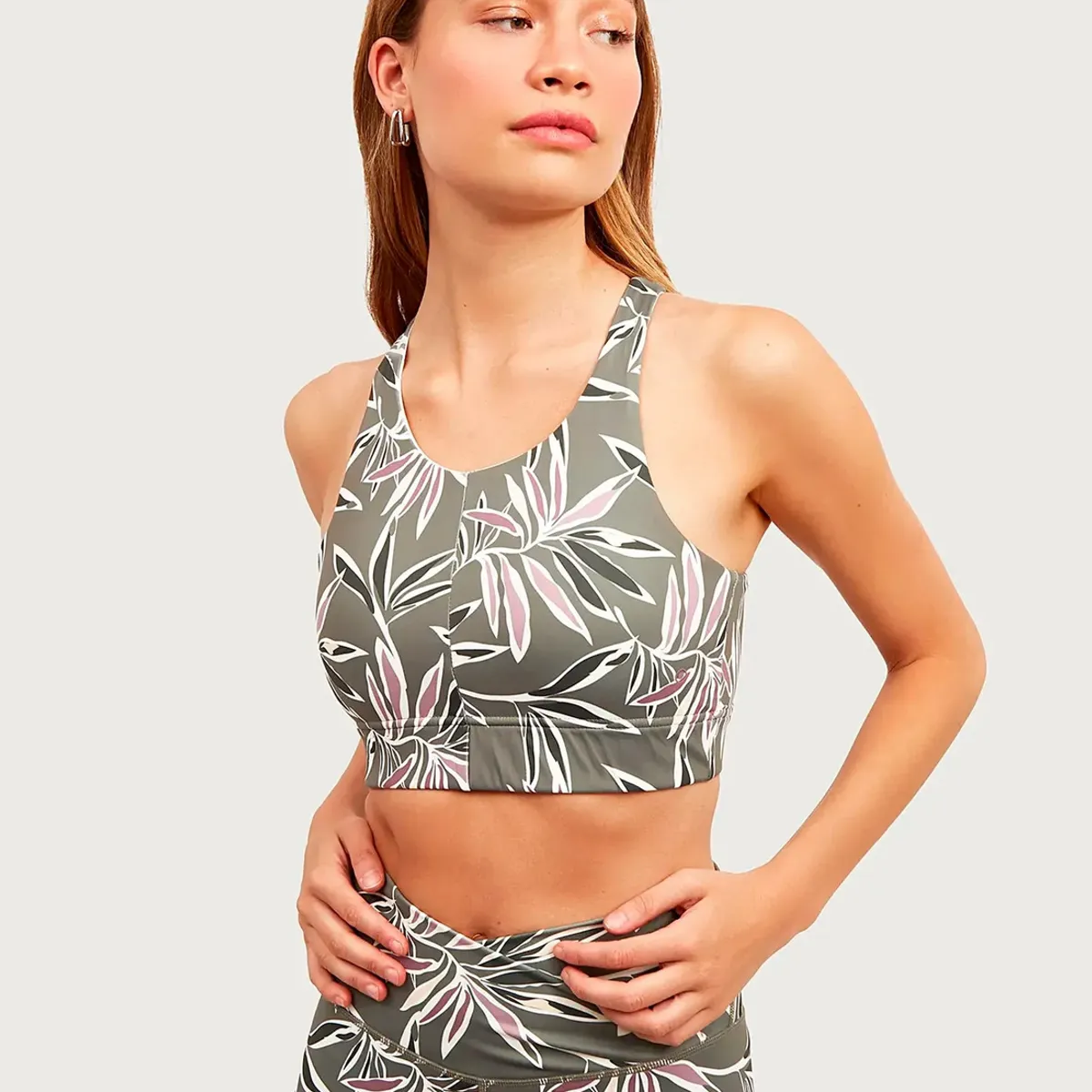 LOUNGE - Peto Deportivo Halter Hojas Verde LOUNGE