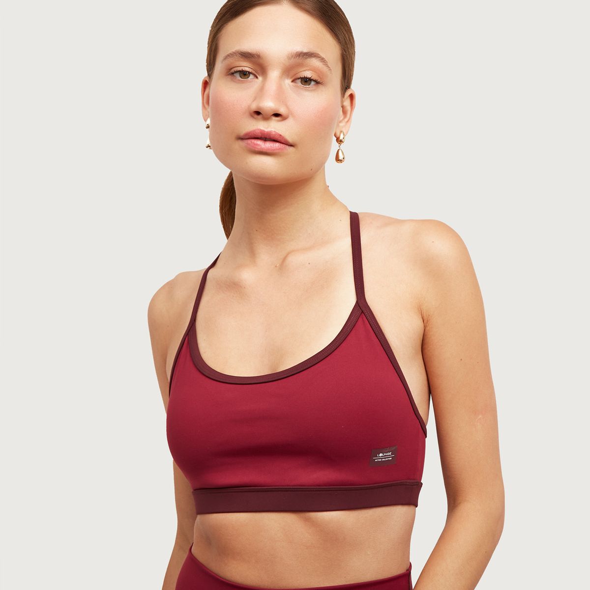 LOUNGE - Peto Deportivo Clásico Burdeo LOUNGE