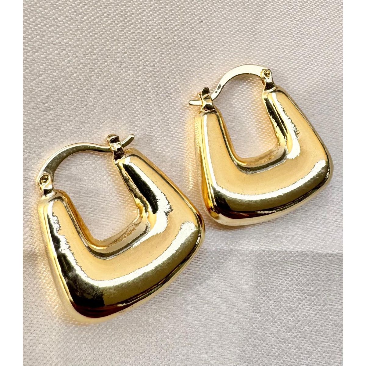 GENERICO - Aros Golden Square  Diseño Geométrico  Baño de Oro