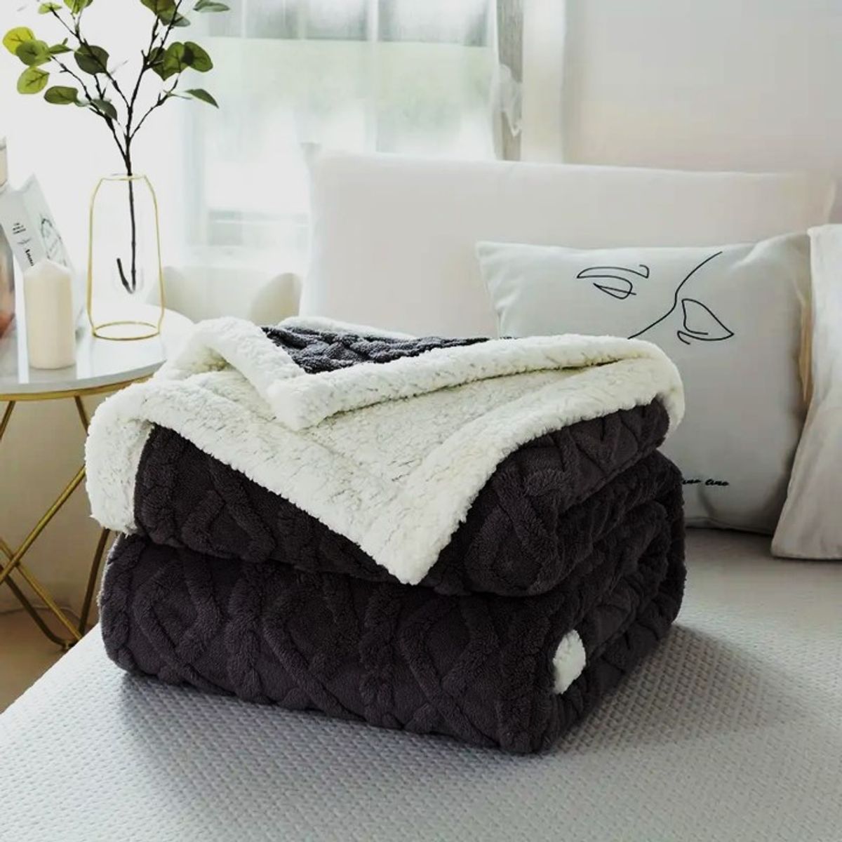 GENERICO - FRAZADA TEXTURIZADA CON CHIPORRO UNICOLOR NEGRO 2 PLAZAS RS