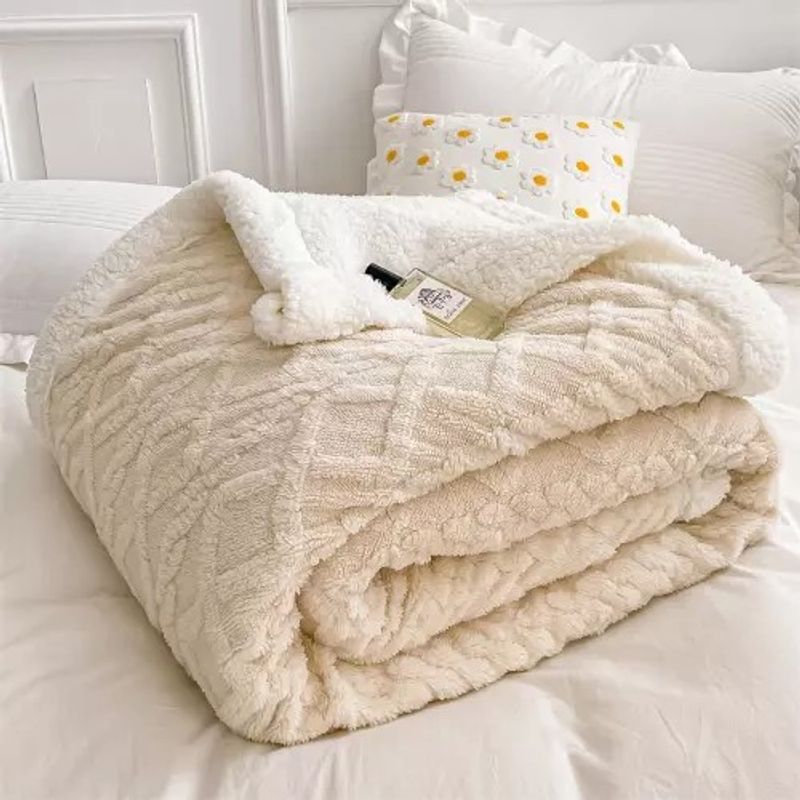 GENERICO - FRAZADA O MANTA TEXTURIZADA CON CHIPORRO COLOR BEIGE KING RS