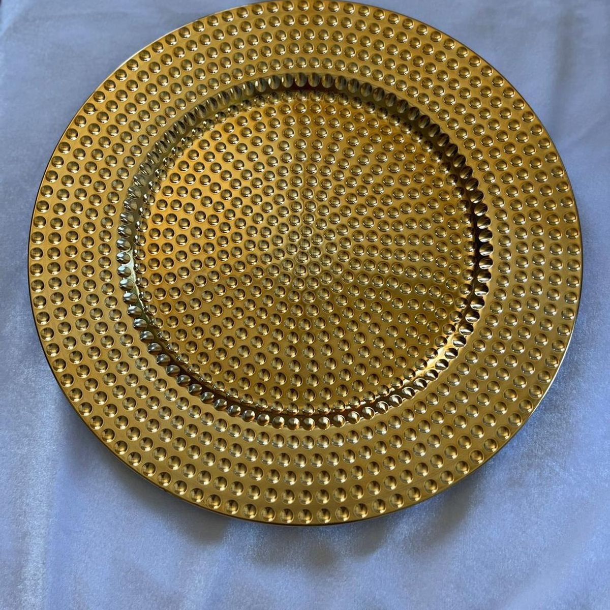 TERRA ESTILO - 6 Platos Bases Dorados textura puntitos