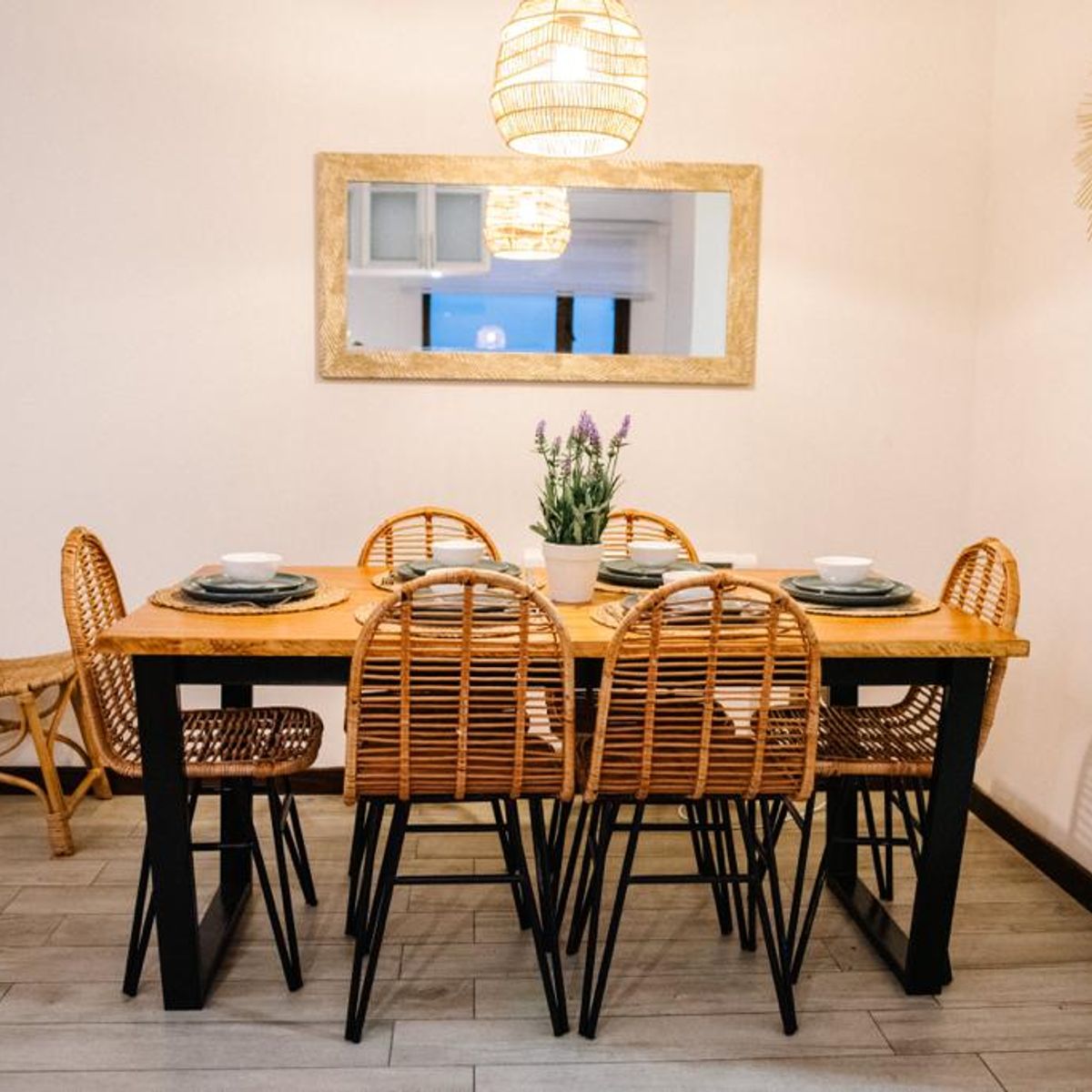 GENERICO - MESA DE COMEDOR INDUSTRIAL MODELO GRENOBLE