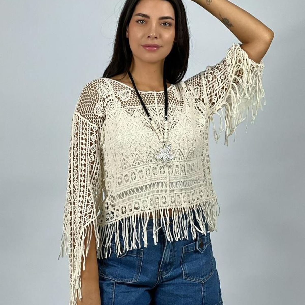 ENIGMATICA BOUTIQUE - Polera Tejida Con Flecos Blanco Enigmática Boutique