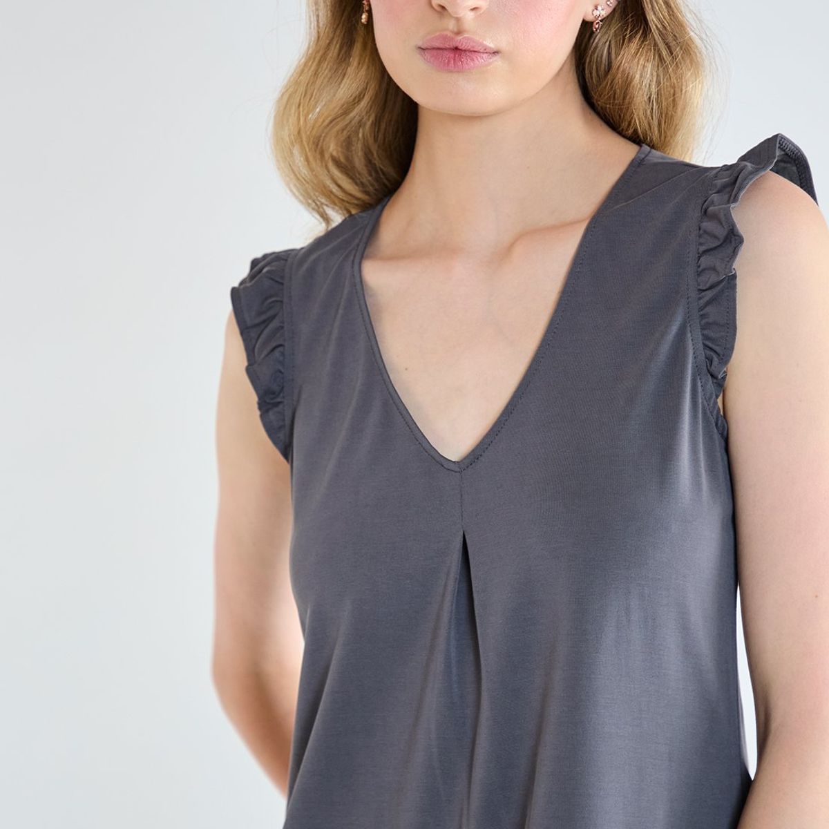 IO - Polera Sin Mangas Gris Marengo Mujer Io