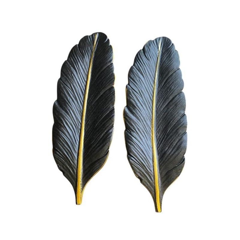 GENERICO - PACK BANDEJA   PLUMA NEGRA LINEA DORADA   Medidas 40 x 14 x 2 cm