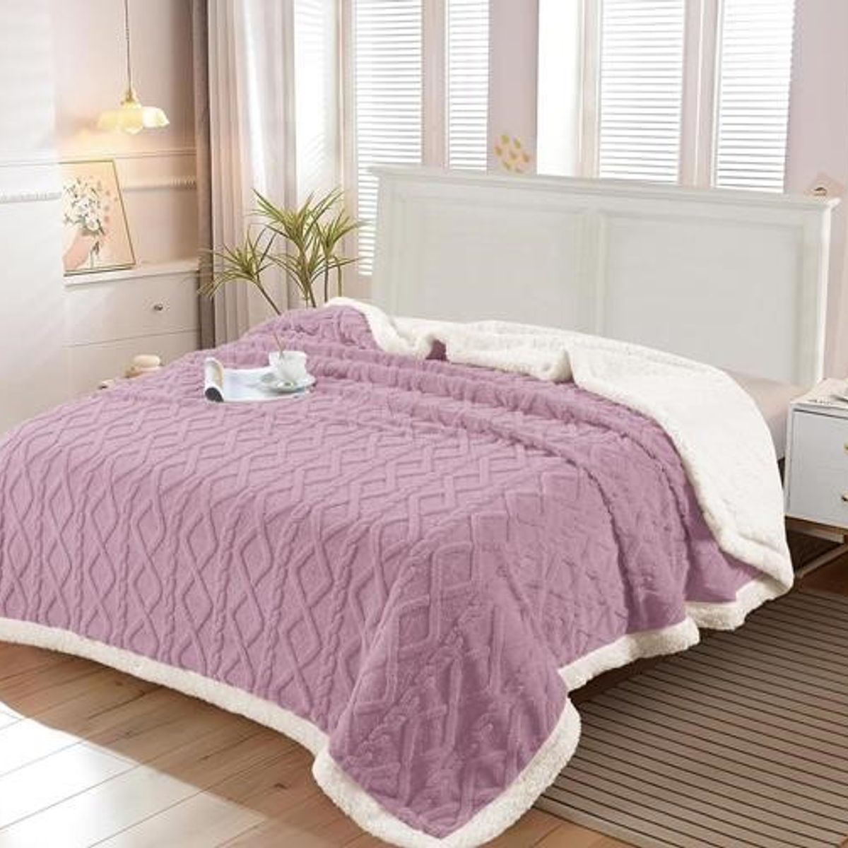 GENERICO - FRAZADA TEXTURIZADA CON CHIPORRO UNICOLOR LILA 2 PLAZAS RS