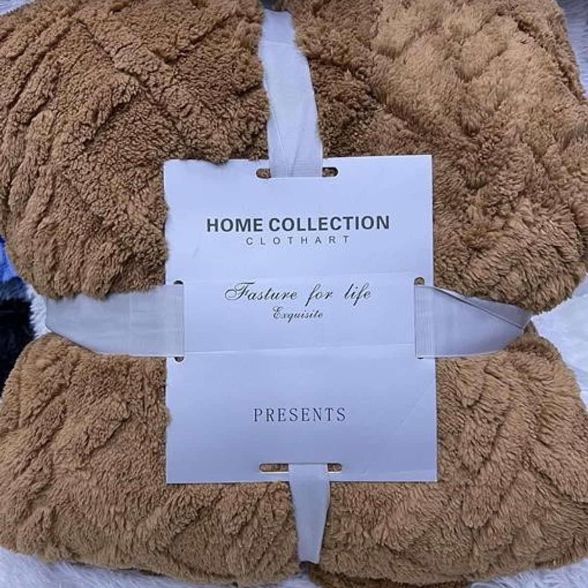 GENERICO - FRAZADA O MANTA TEXTURIZADA UNICOLOR CAFE 2 PLAZAS RS