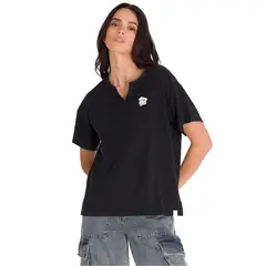 CAT - Polera Notch Neck Danny Graphic 1 Mujer Negra