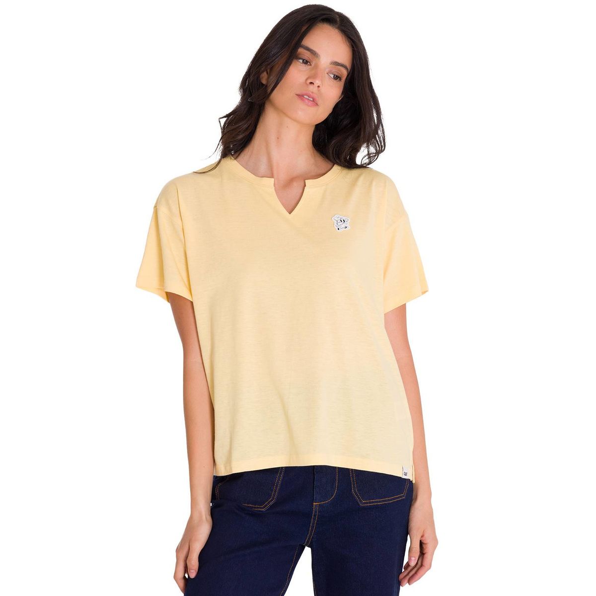 CAT - Polera Notch Neck Danny Graphic 1 Mujer Vainilla CAT