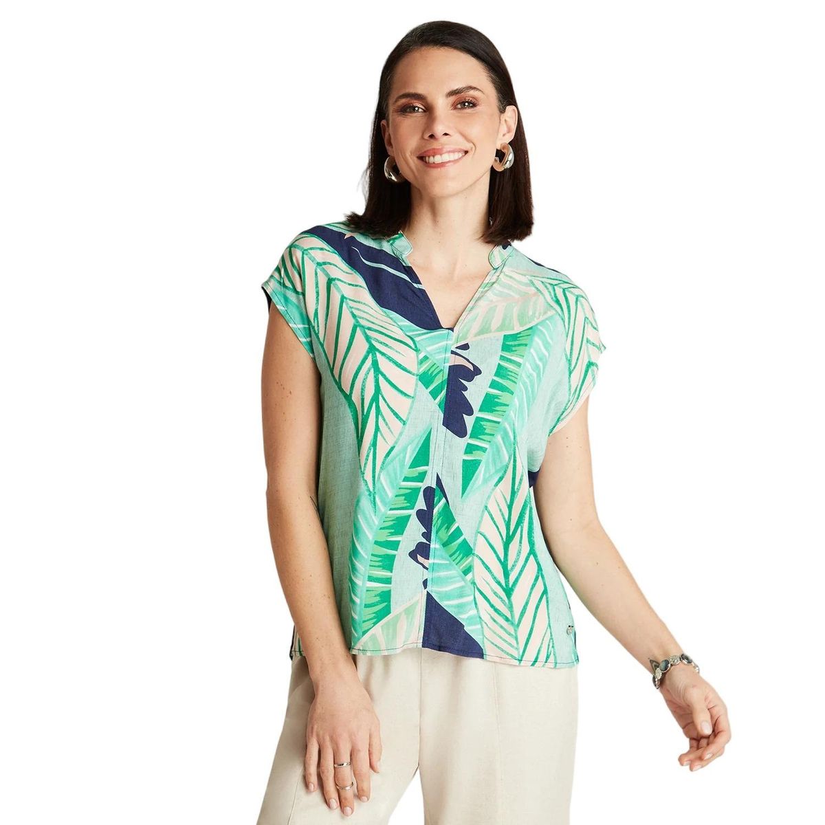 CURVI - Polera Verde Manga Corta Estampado Frontal