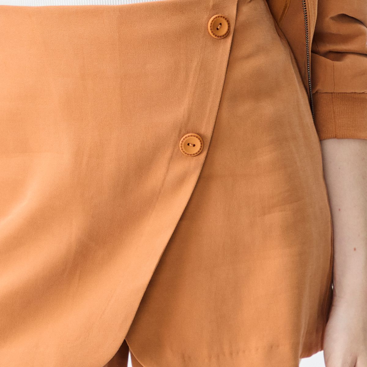 IO - Falda Short Café Mujer Io