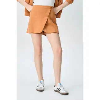 IO - Short De Viscosa Liso Cafe