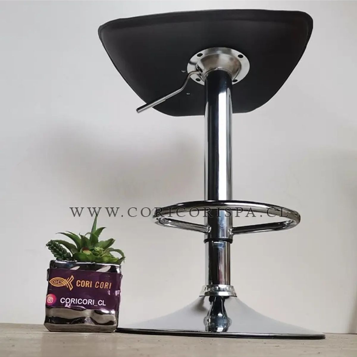 CORI CORI - Piso Bar de Altura Regulable Negro
