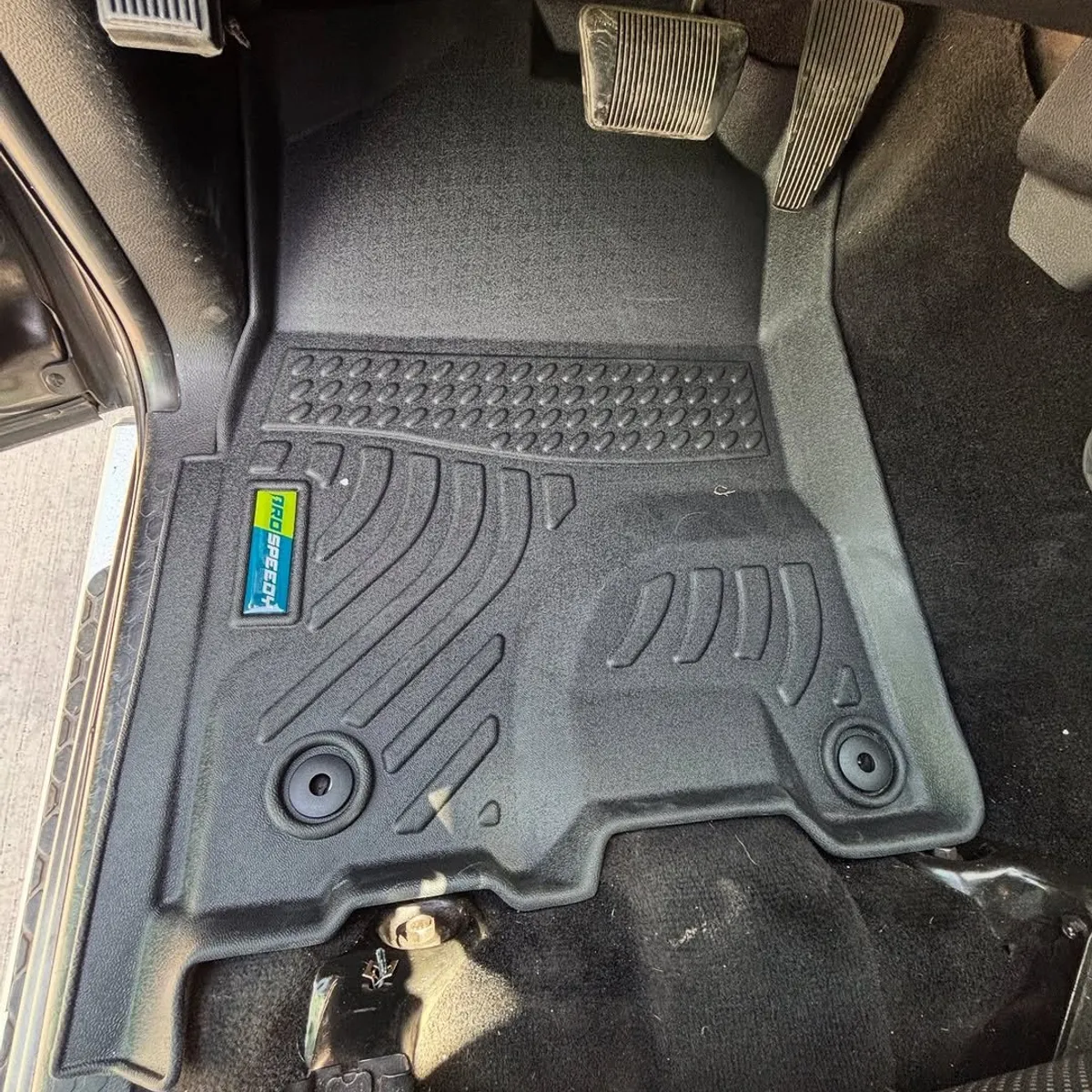 GENERICO - PISOS CALCE PERFECTO PROSPEEDY DODGE RAM 1500 2500 3500 2008+ CON CAMELLO SIN CONSOLA