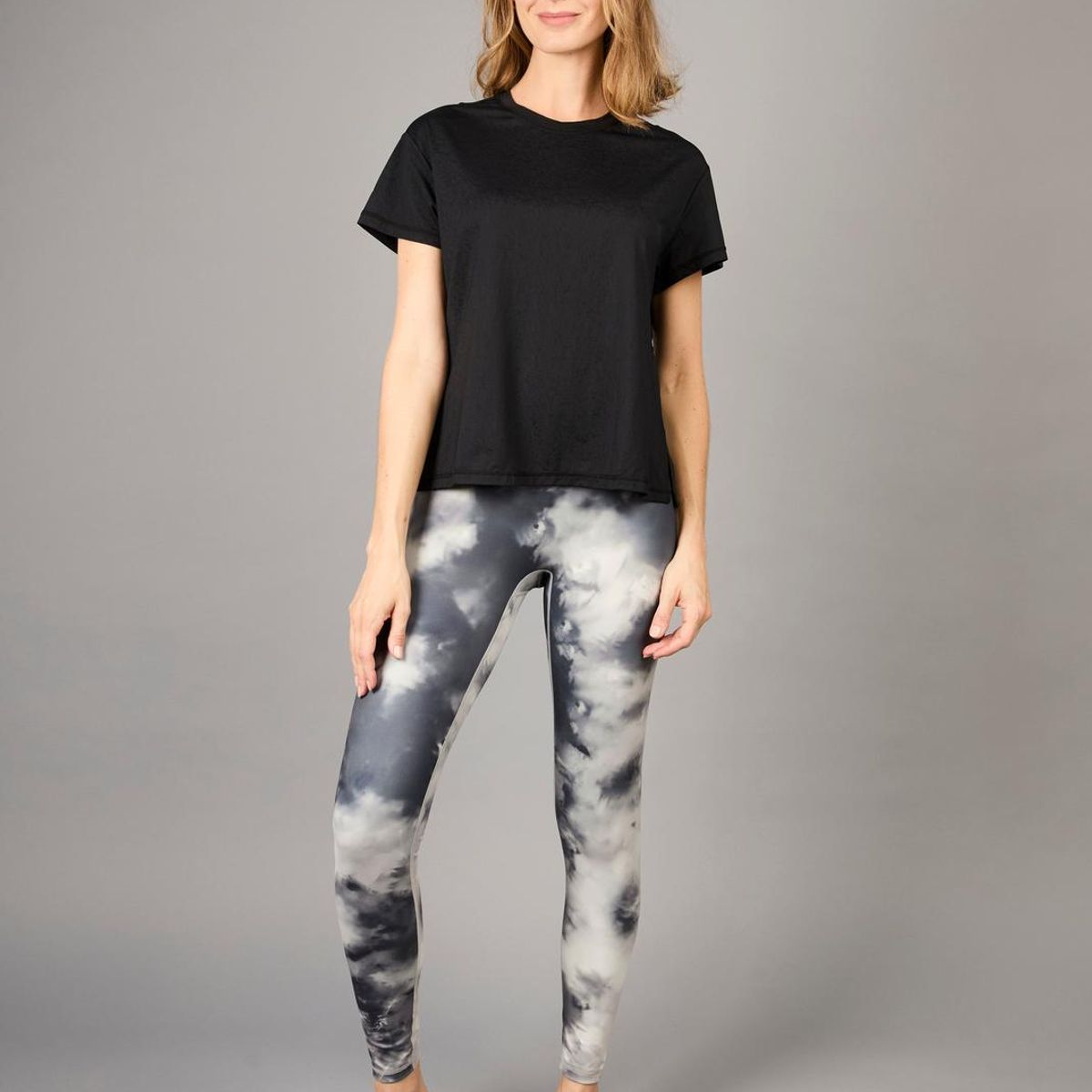 THEA - Polera Manga Corta Hela Black