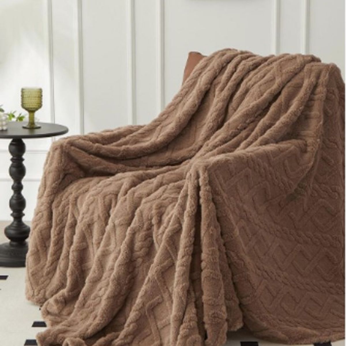 GENERICO - FRAZADA O MANTA TEXTURIZADA UNICOLOR CAFE 2 PLAZAS RS