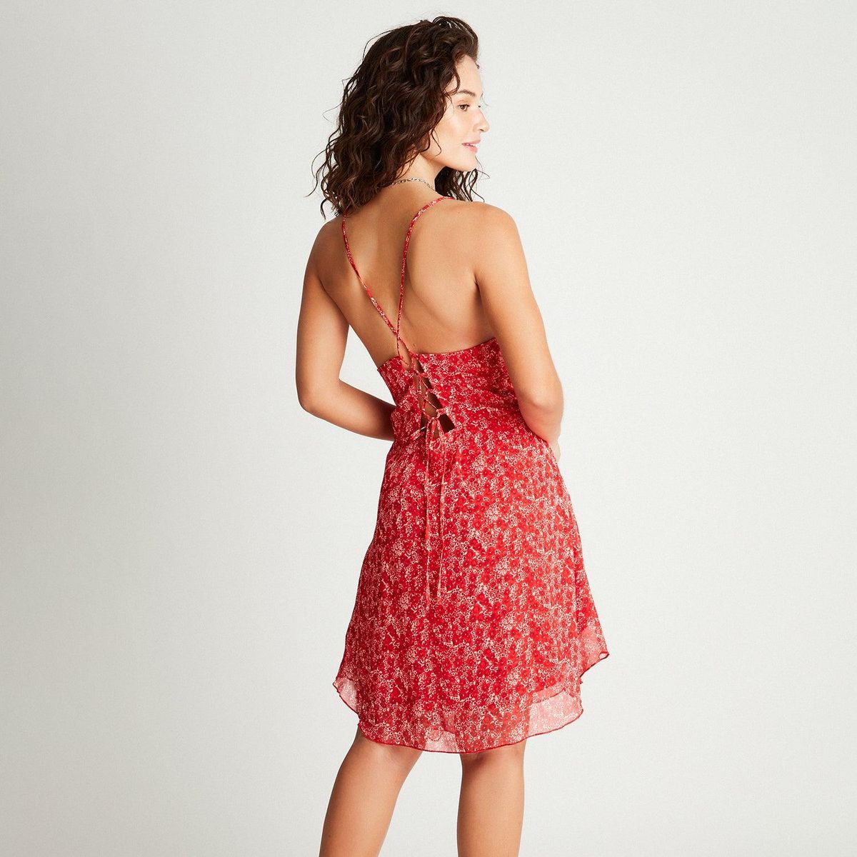 ACUARELA - Vestido Corto Rojo Estampado Tirantes