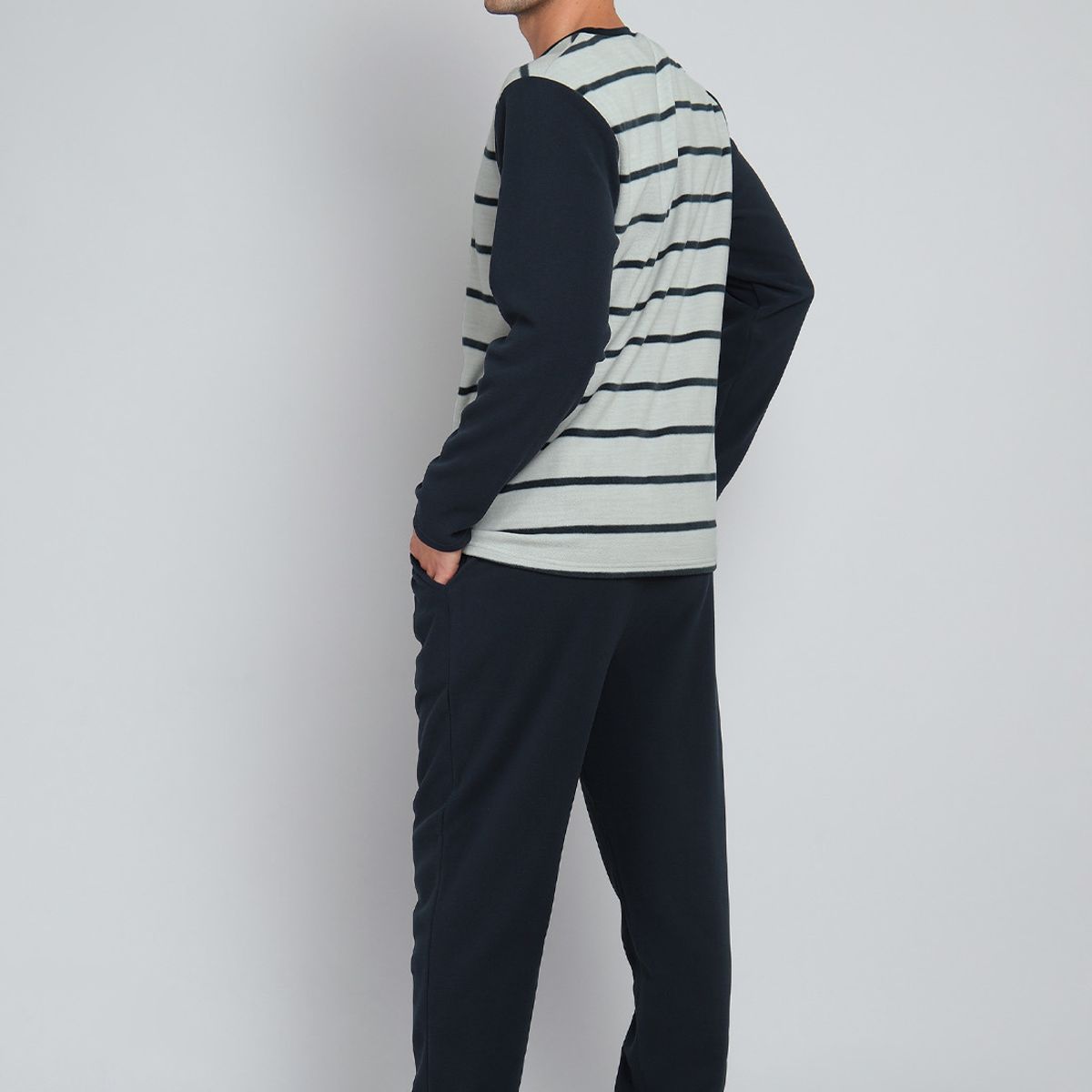 ARROW - Pijama Hombre Arrow Polar Diseño a Rayas ARROW