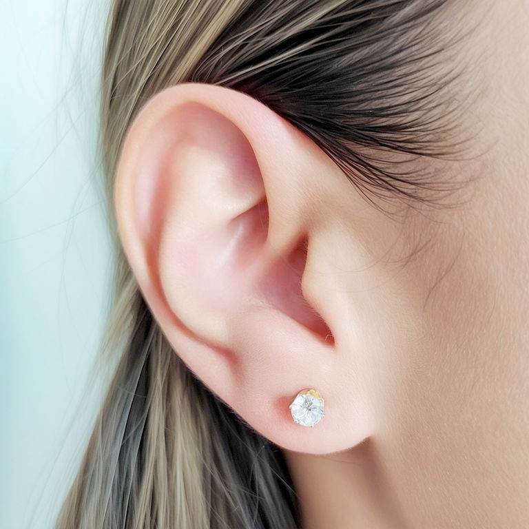 Aros Circon Redondo 5mm Enchapado Oro 18K Dorado TALLA UNICA