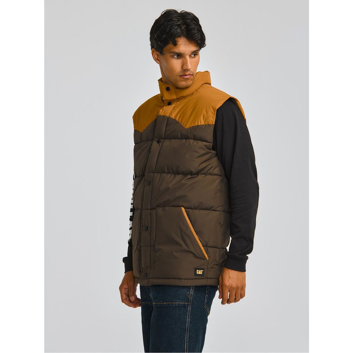 CAT - Parka Sin Mangas Big Sky Puffer Hombre Café Oscuro CAT.