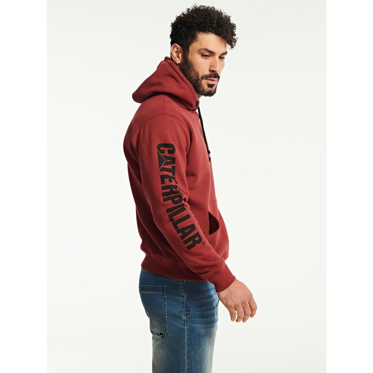 CAT - Polerón Trademark Banner Hombre Burdeo CAT