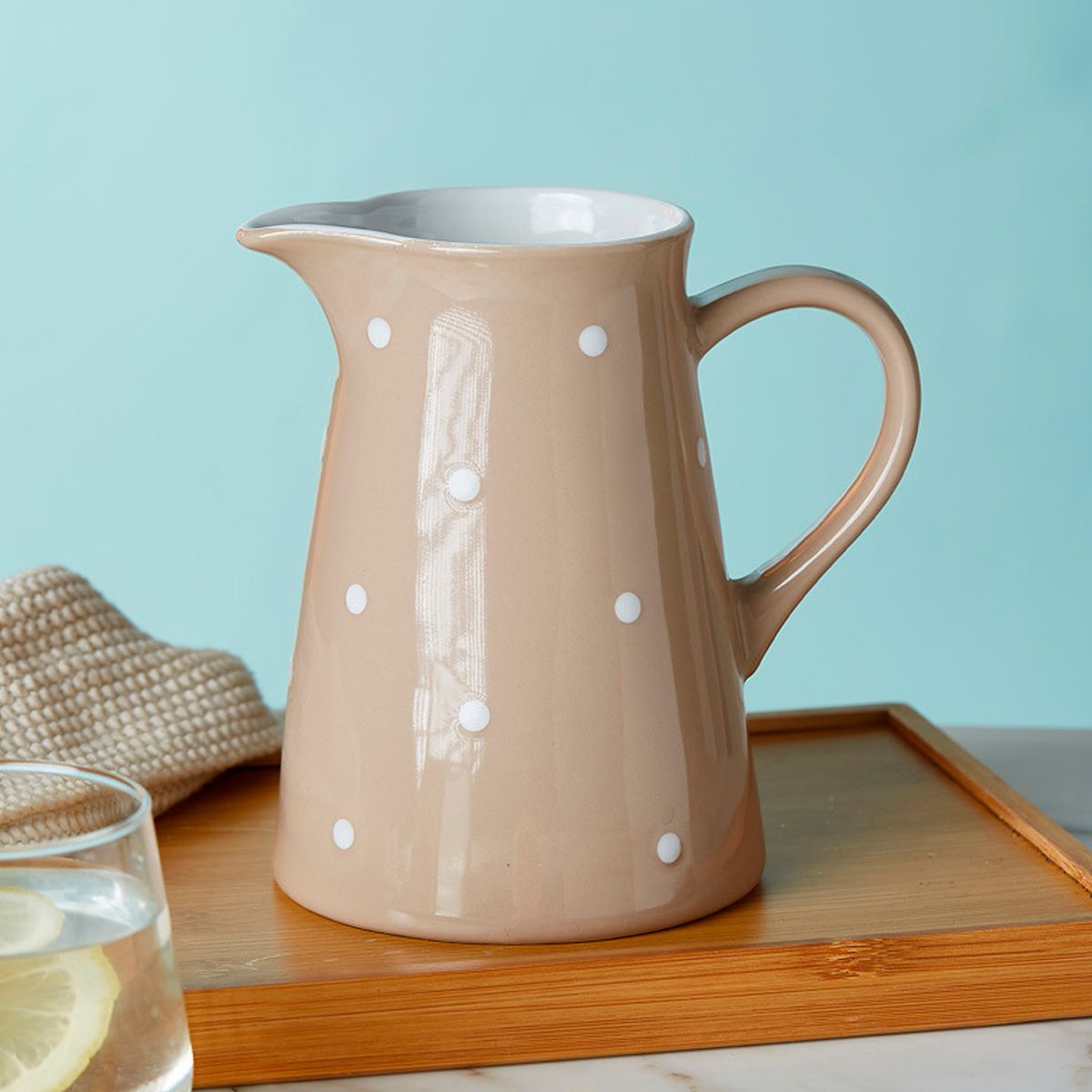 GENERICO - Jarra Cerámica Jugo Agua Puntos Blancos 1300 ml