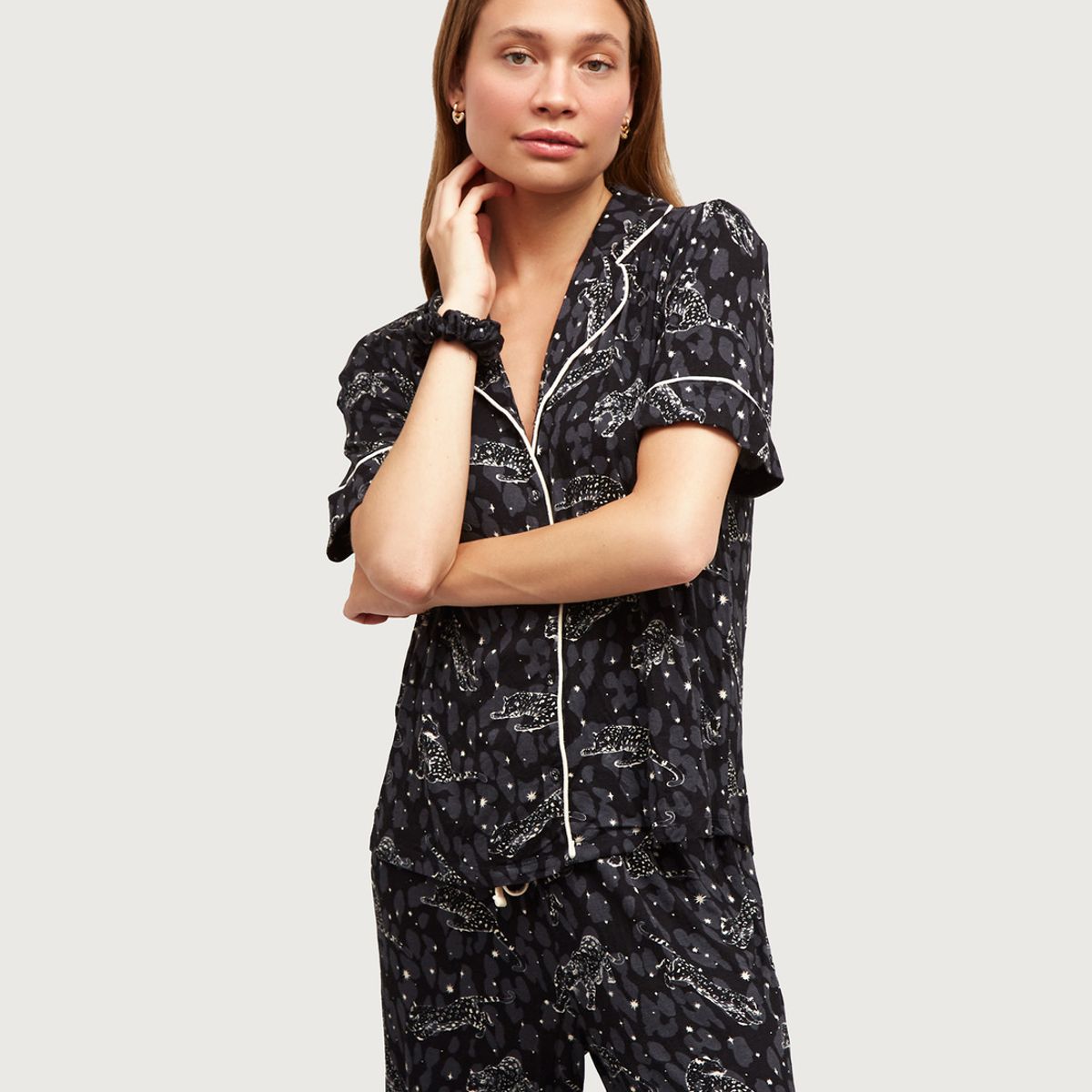 LOUNGE - Set Pijama Dreamy Tigres Cosmicos Negro LOUNGE