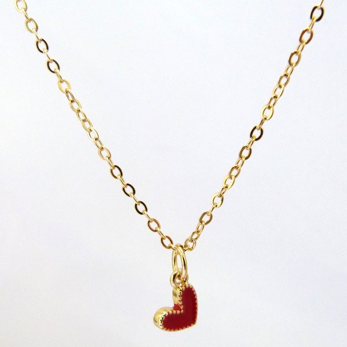 GENERICO - Cadena Bañada oro de 18k y dije mini de corazón rojo