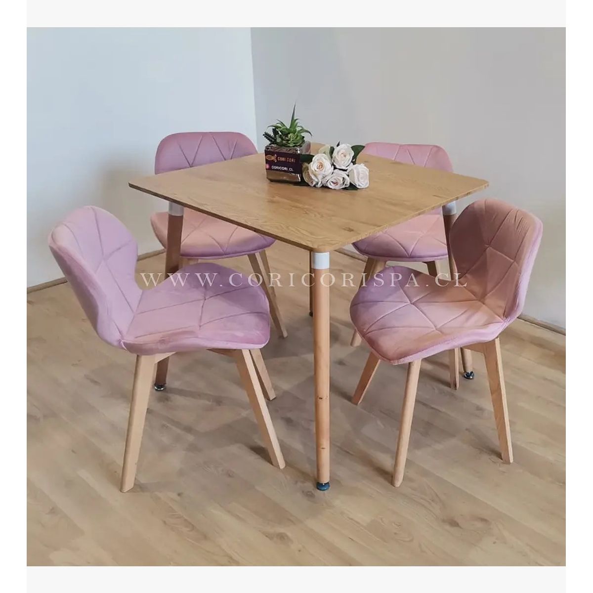 CORI CORI - Comedor Mesa Cuadrada 80x80cms  + 4 Sillas Mariposa Velvet Rosa