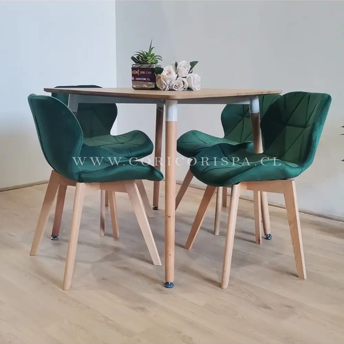 CORI CORI - Comedor Mesa Cuadrada Madera 80x80cms  + 4 Sillas Mariposa Velvet Verde…