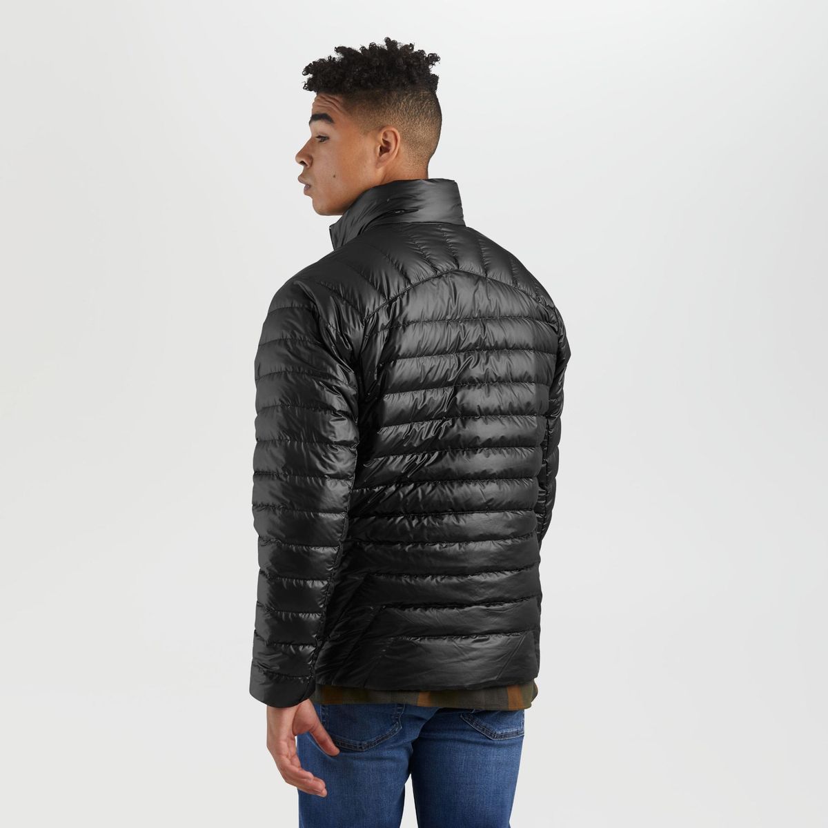OUTDOOR RESEARCH - Chaqueta Helium Down Hombre Negro