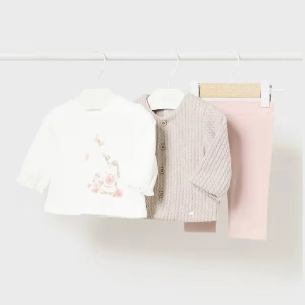 MAYORAL - Elegante Conjunto 3 piezas conejito recién nacida