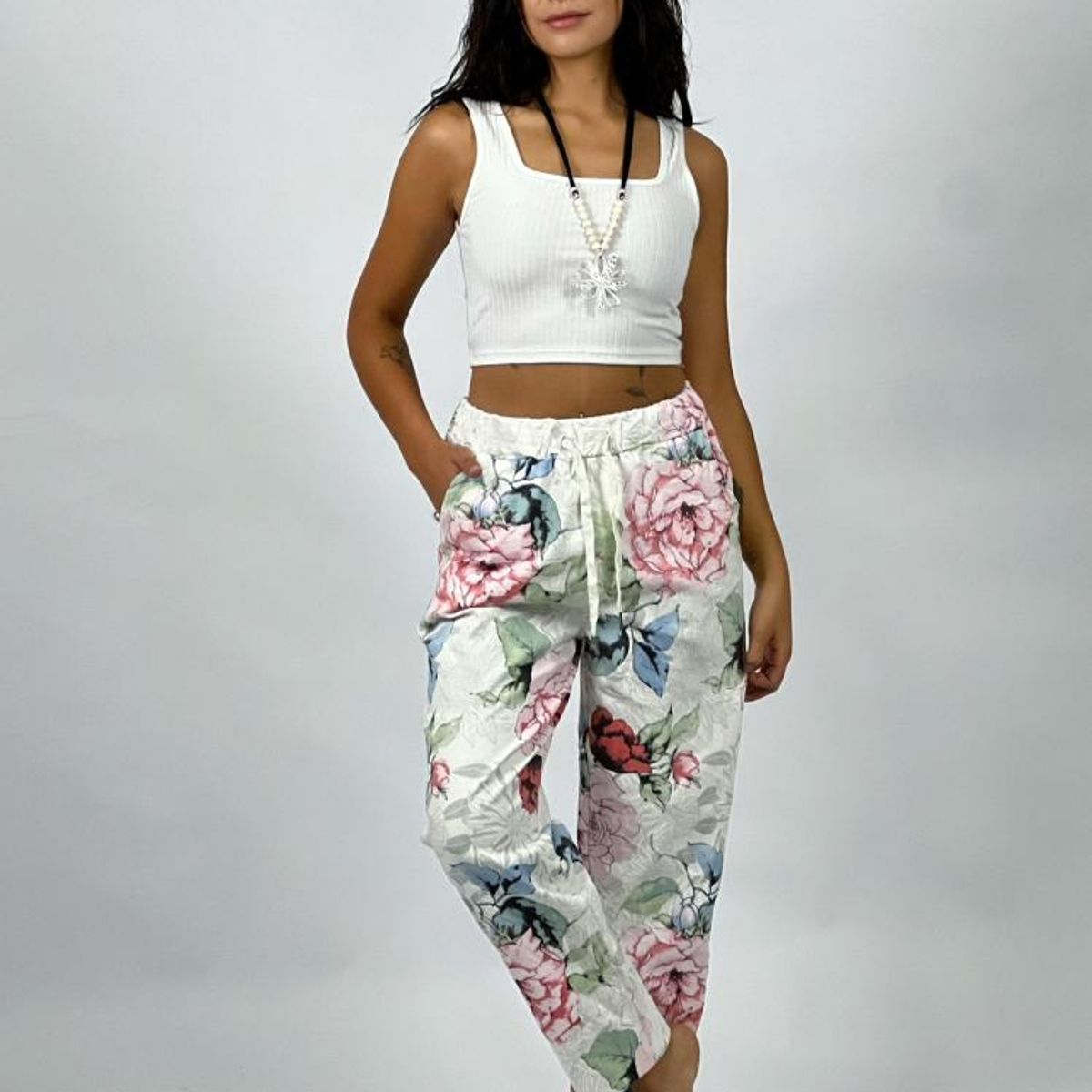 ENIGMATICA BOUTIQUE - Jogger Italiano Gabardina Floral - Blanco - Único
