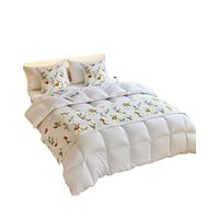 JUEGO DE PIECERA DE CAMA CON 2 COJINES COMPLETOS CON BORDADO T03