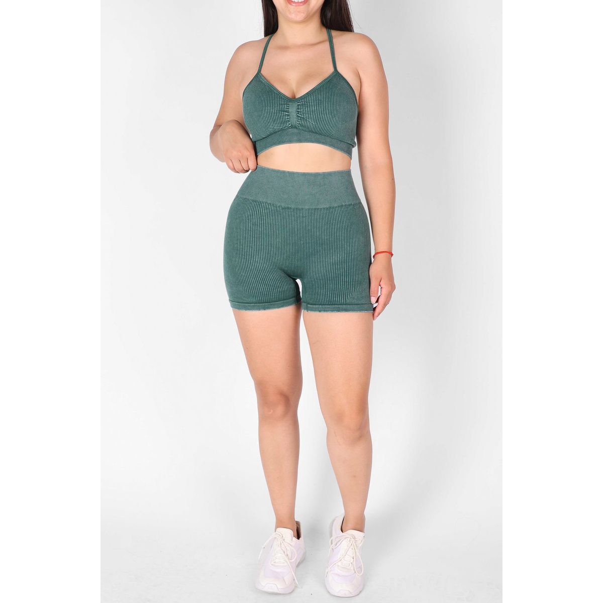 GENERICO - Conjunto short con peto textura rib prelavado levanta cola Push up