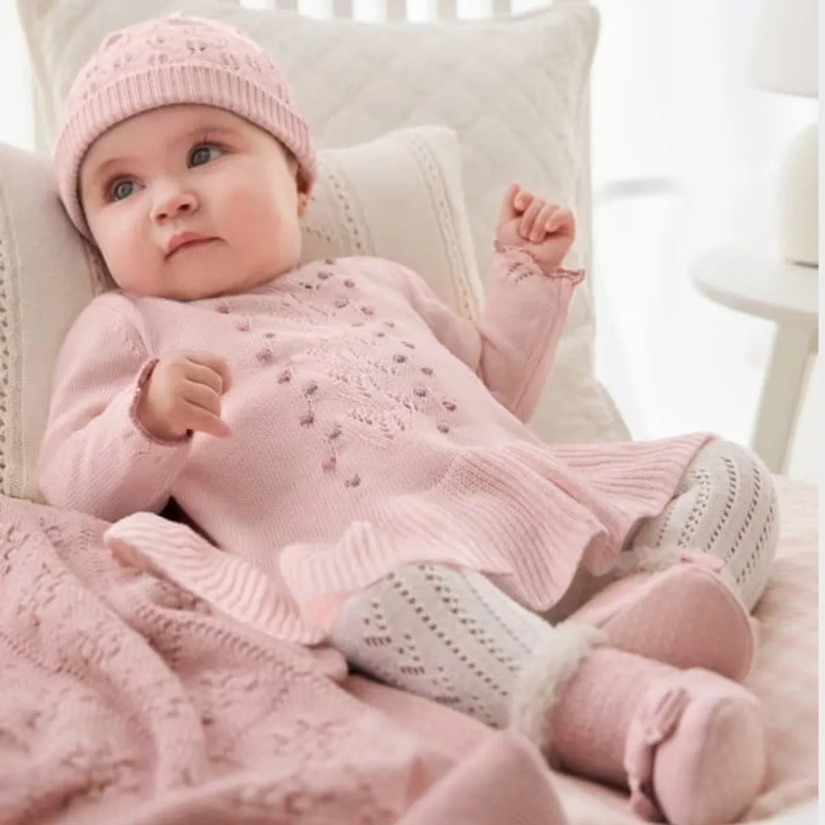 MAYORAL - Elegante y delicado Vestido con gorro tricot recién nacida