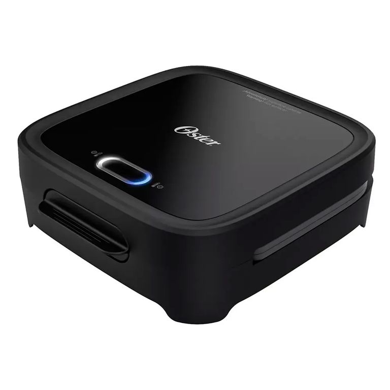 OSTER Sandwichera Compacta Con Platos Hondos Ckstsm400 Color Negro
