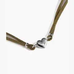 LOUNGE - Collar Cuerito Corazón
