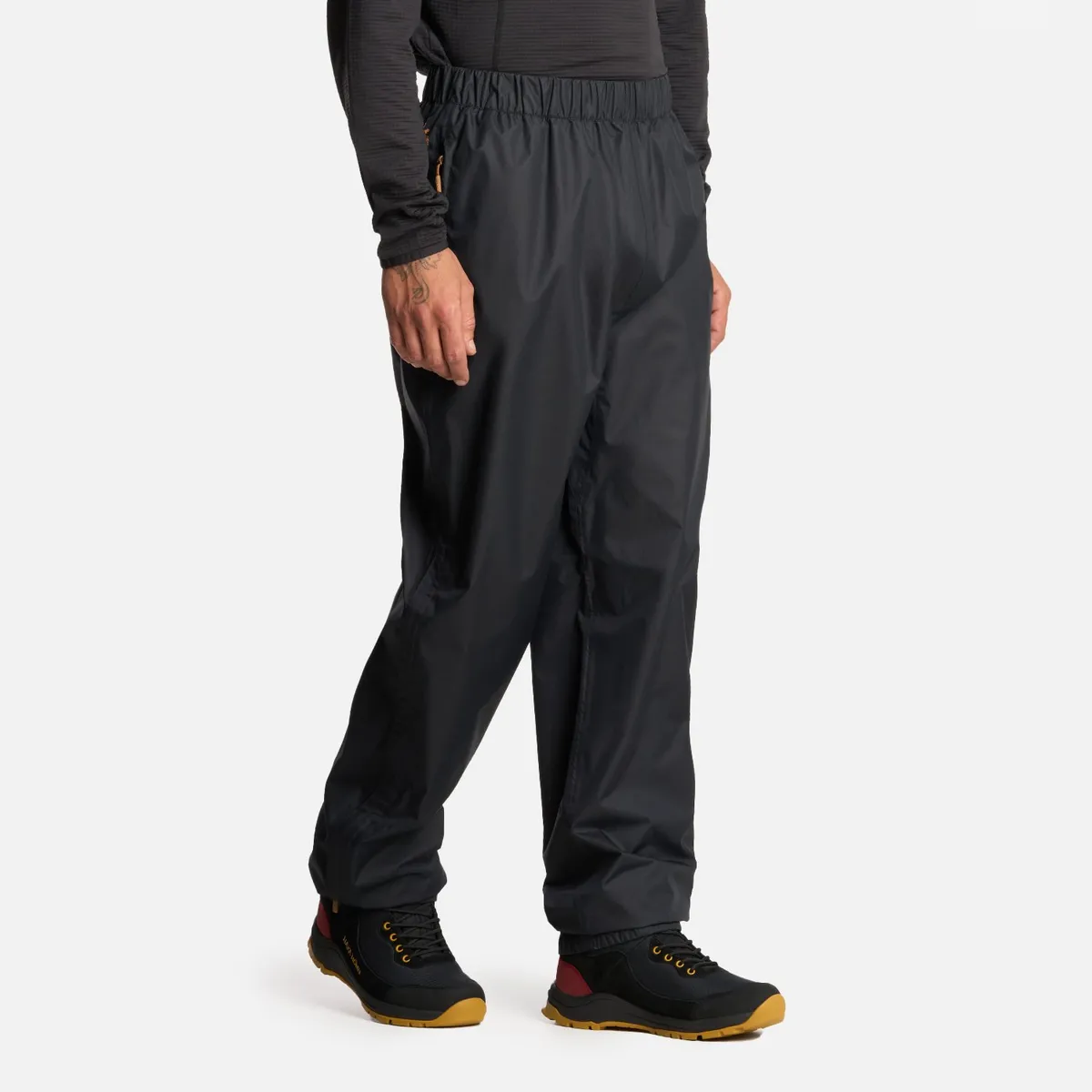 HAKA HONU - Pantalón Hombre Ascurrio Negro Haka Honu