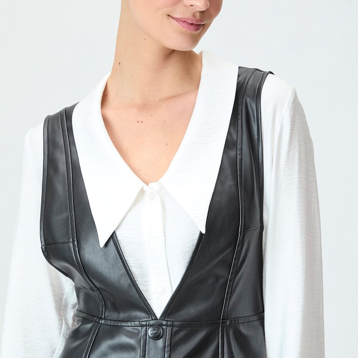 IO - Vestido Corto Negro Mujer Io