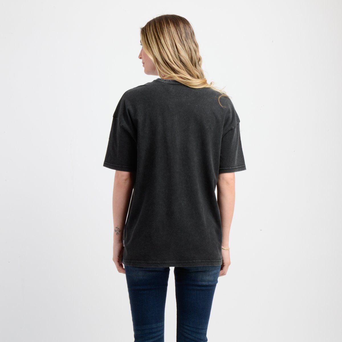 O'NEILL - POLERA MANGA CORTA FLOWER  VINEZ NEGRO