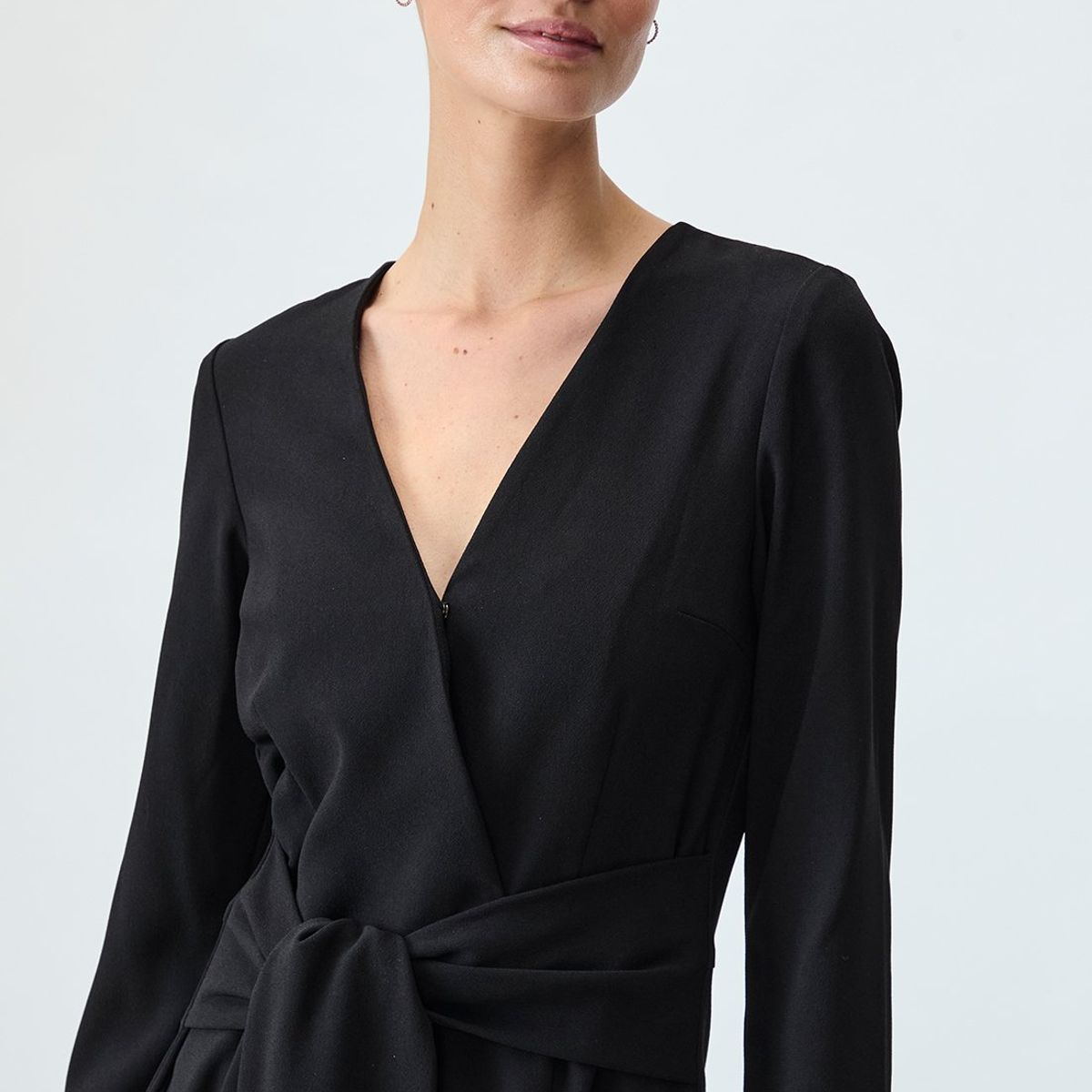 IO - Enterito Negro Mujer Io