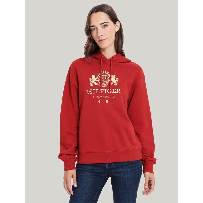 TOMMY HILFIGER - Polerón Hoodie Varsity Crest Rojo Tommy Hilfiger.