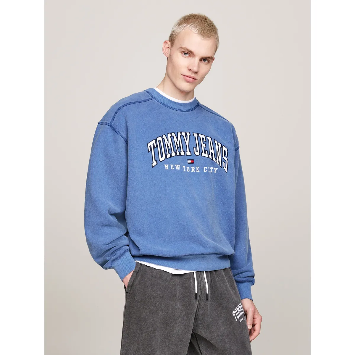 TOMMY HILFIGER - Polerón Relaxed Varsity Con Efecto Lavado Azul Tommy Hilfiger