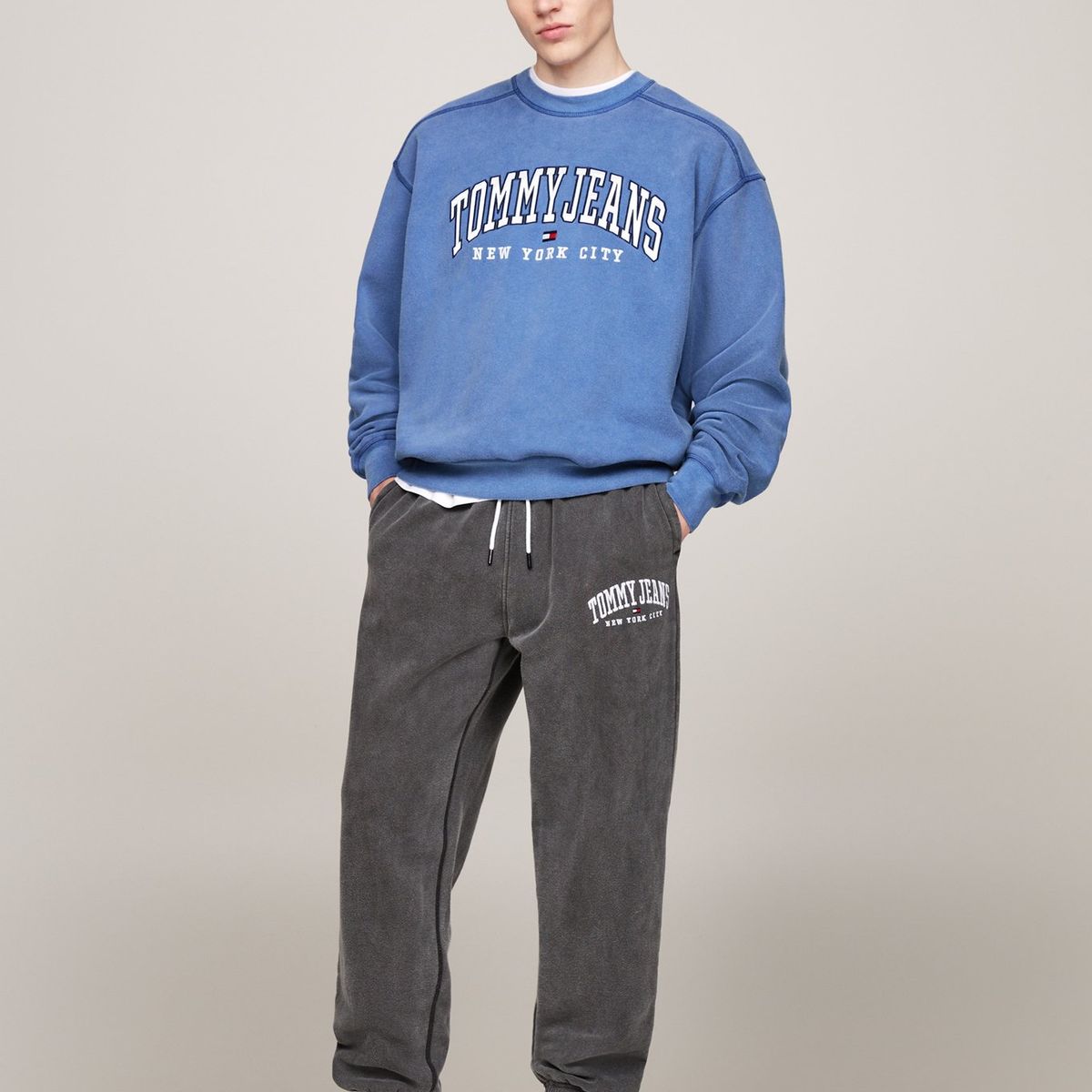 TOMMY HILFIGER - Polerón Relaxed Varsity Con Efecto Lavado Azul Tommy Hilfiger